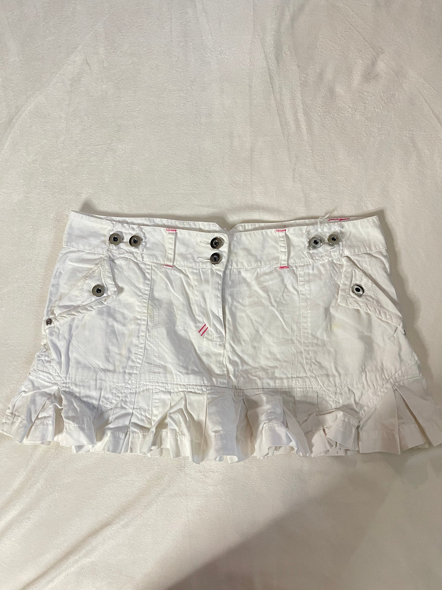 Y2k white ruffle mini skirt