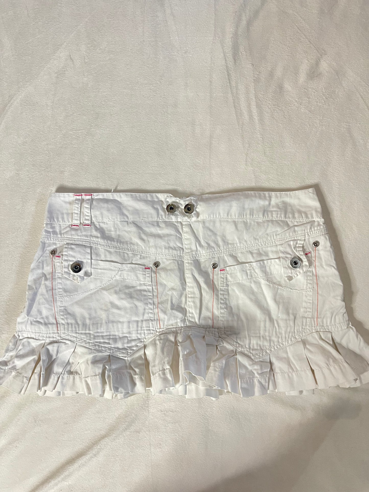 Y2k white ruffle mini skirt
