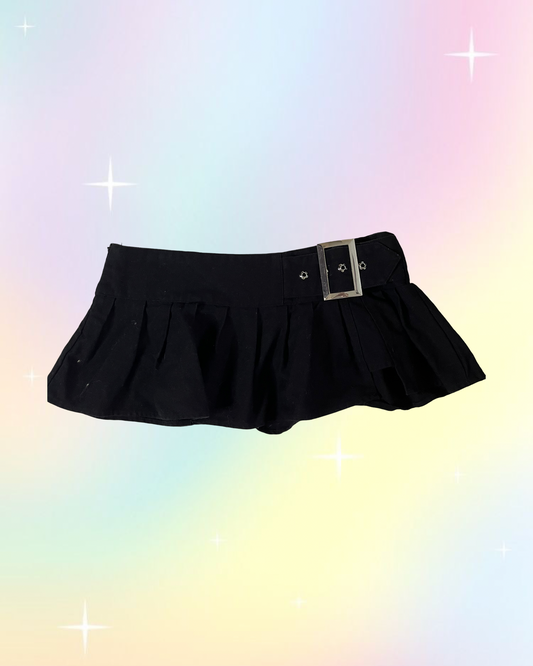 Y2k inspired black mini skirt