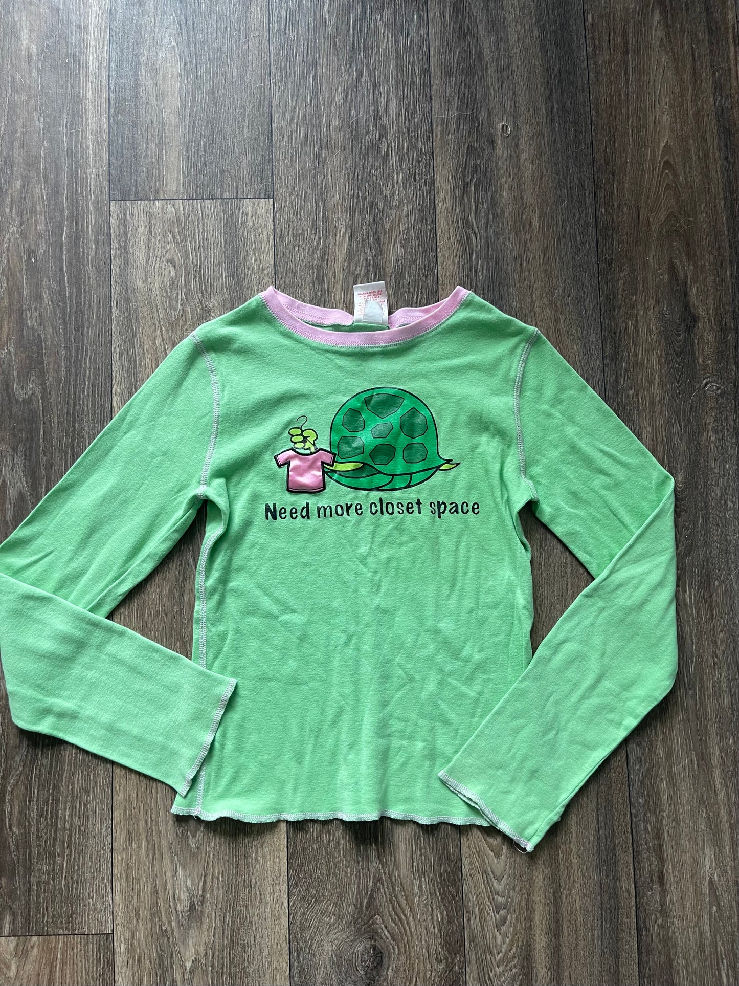 Y2k “need more closet space” long sleeve