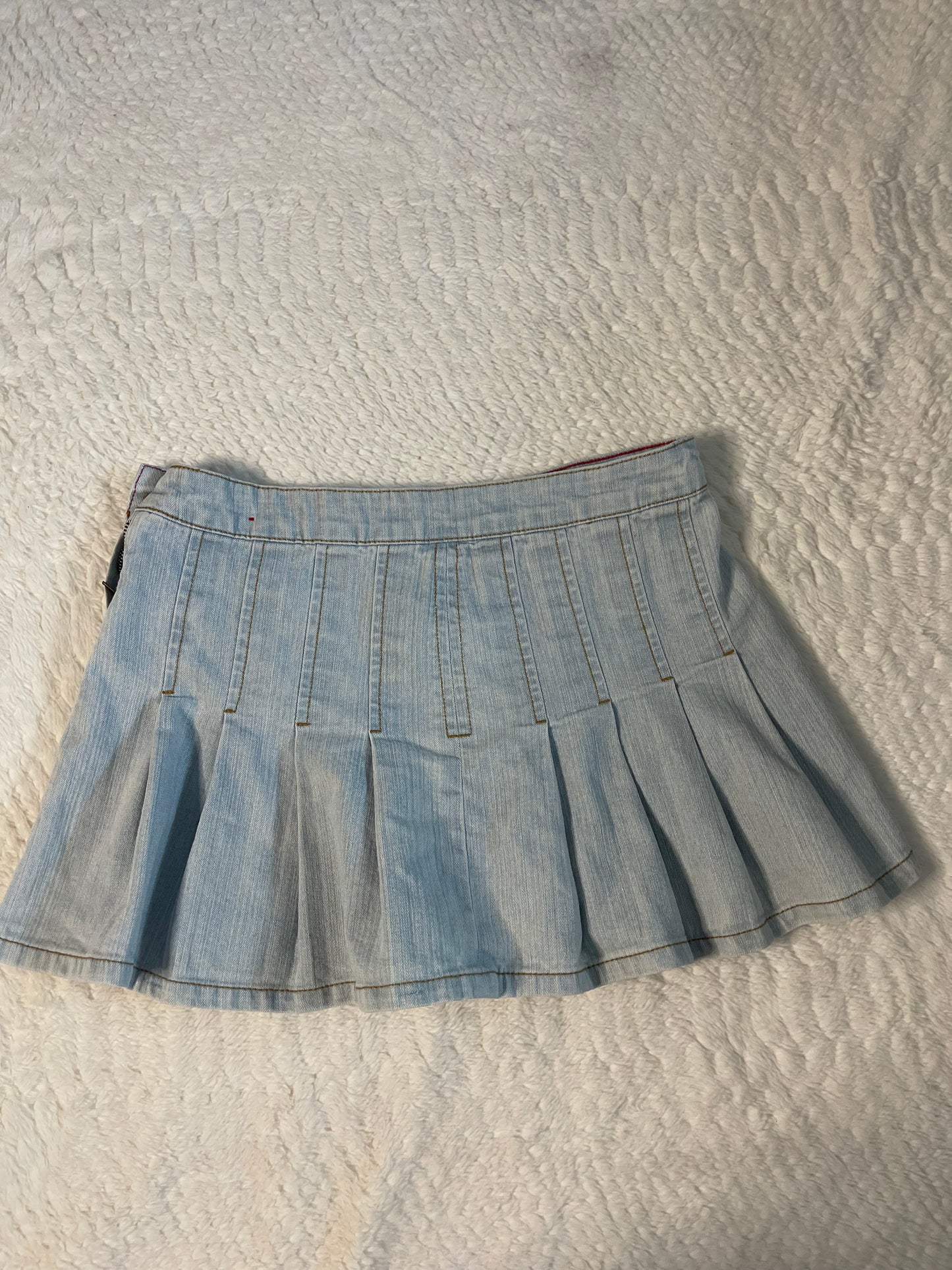 Y2k pleated denim mini skirt