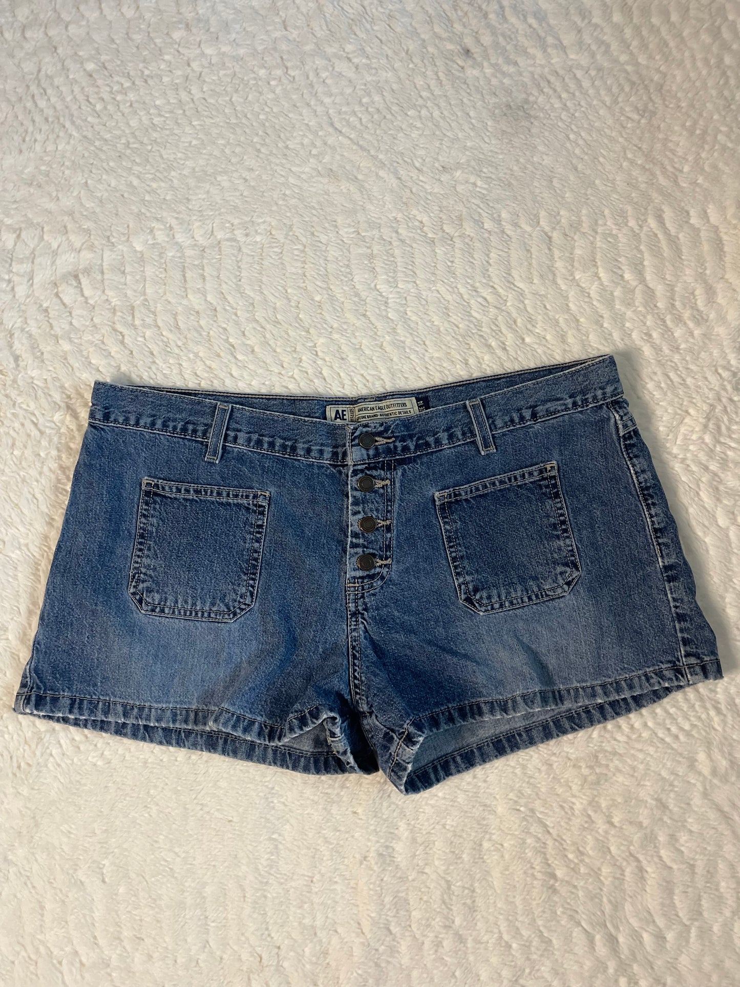 Y2k American eagle shorts