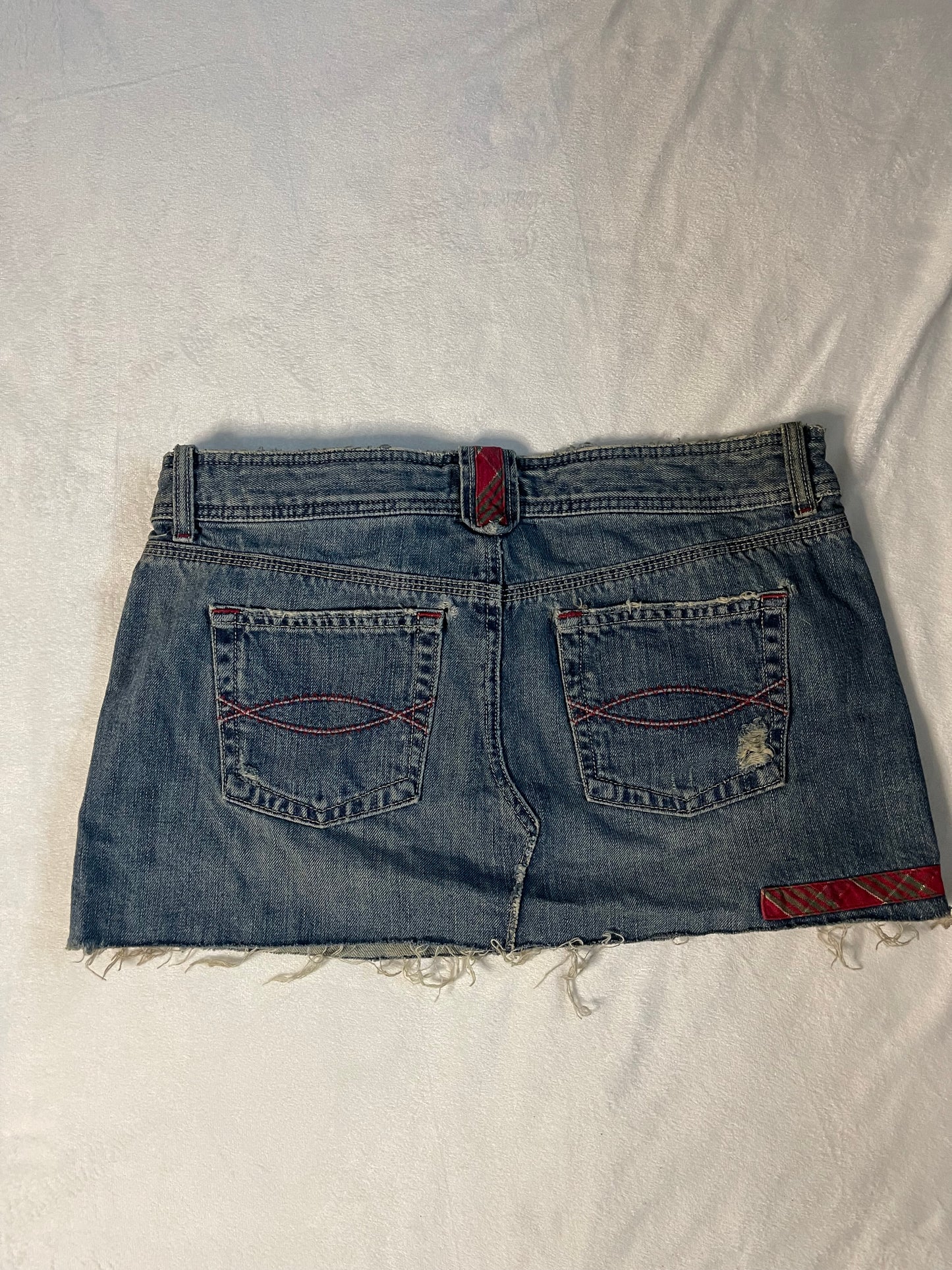 Y2k Abercrombie and Fitch mini skirt